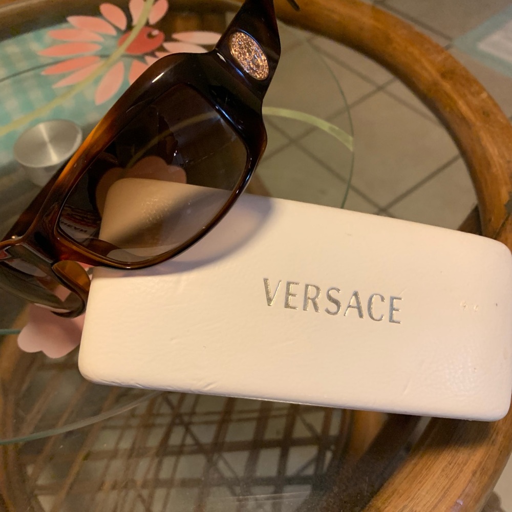 Have been the box and not been worn